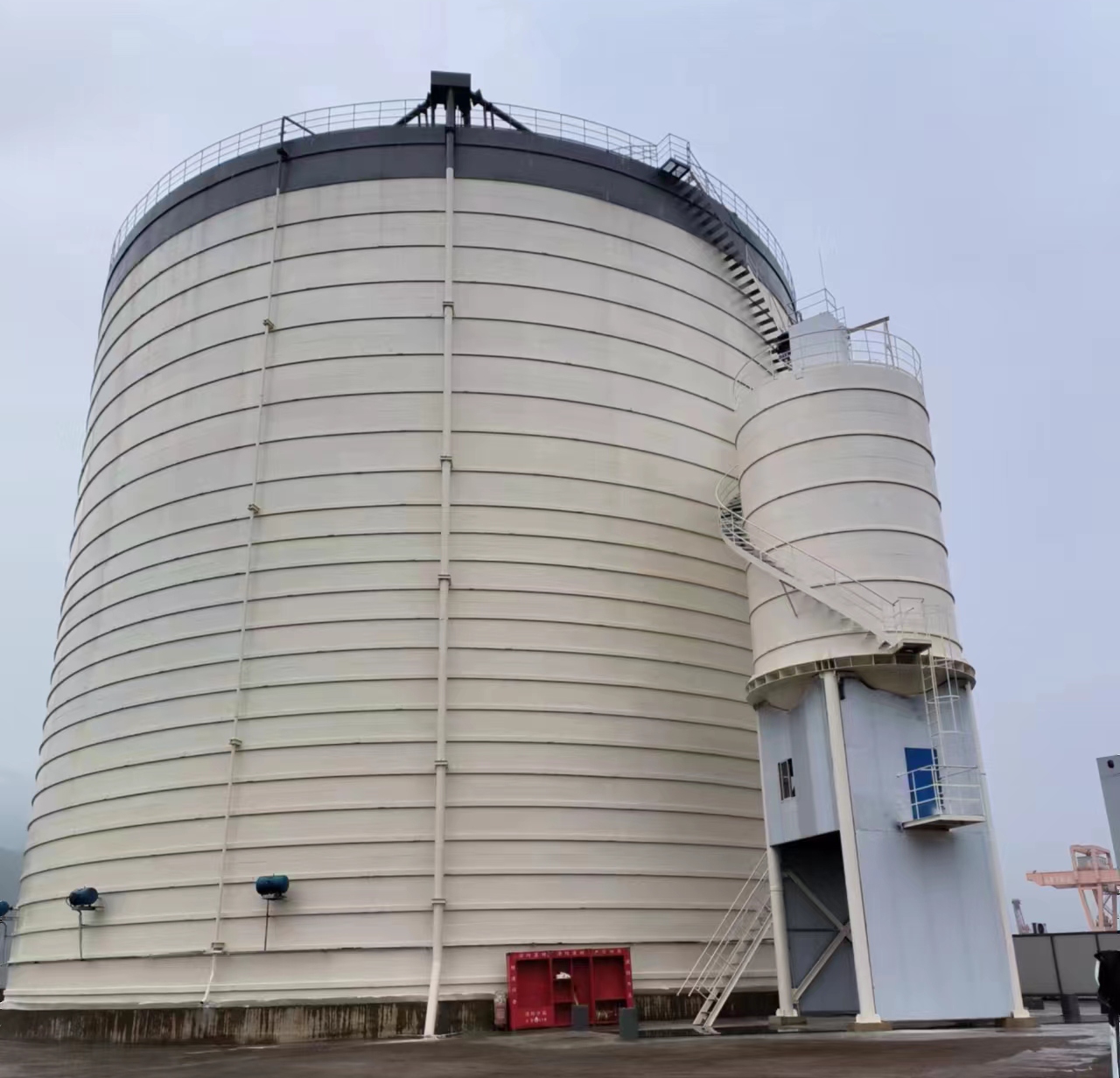 阿拉善左10万吨水泥钢板库